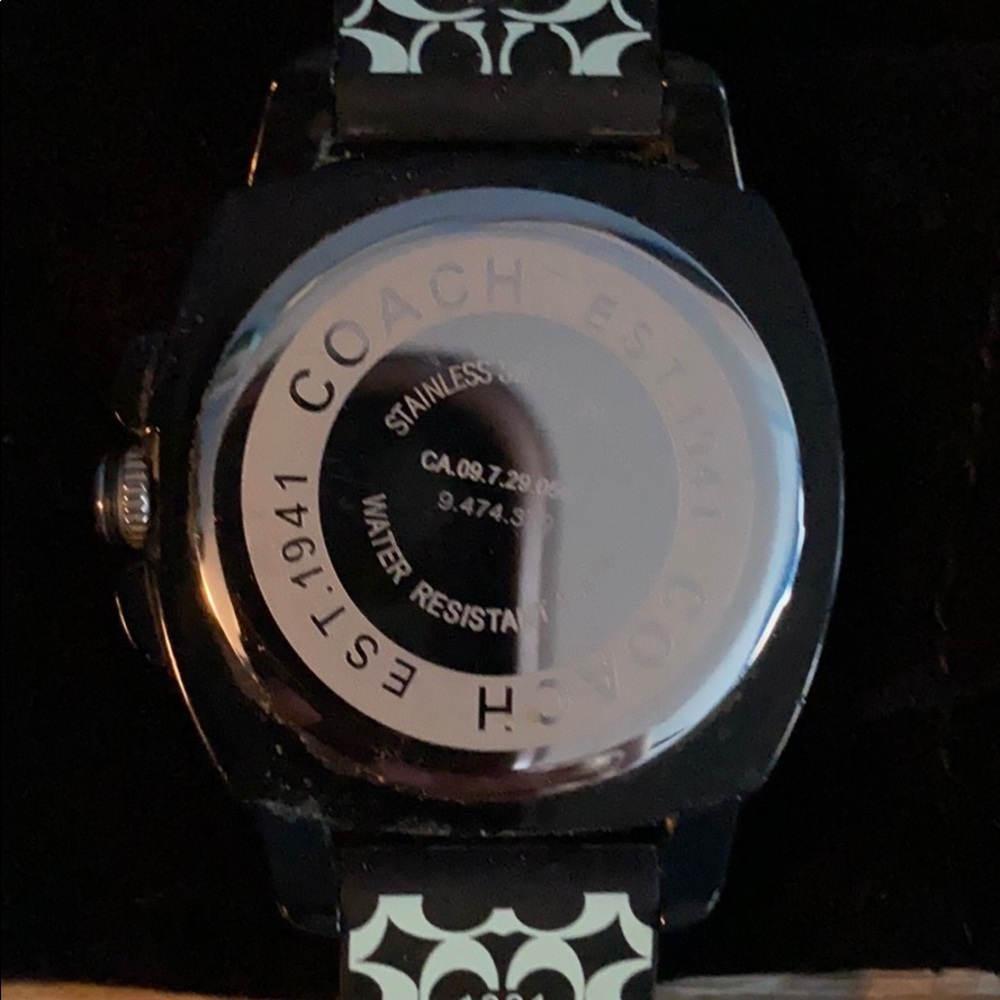 Coach Watch - Picture 4 of 4